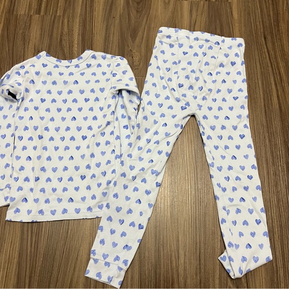 GAP KIDS girl toddler  sz 5 Pajamas heart print long sleeve with pants - Picture 2 of 5